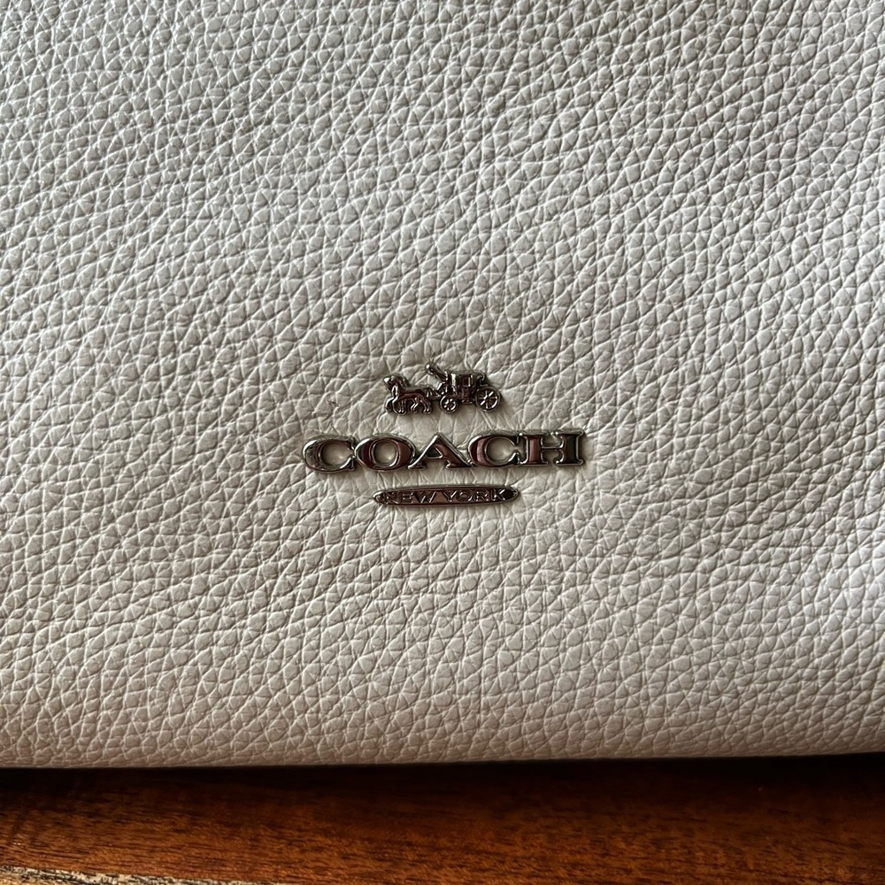 Coach Cream Vintage Soft Leather Multi Compartment Tote Bag - Picture 3 of 16
